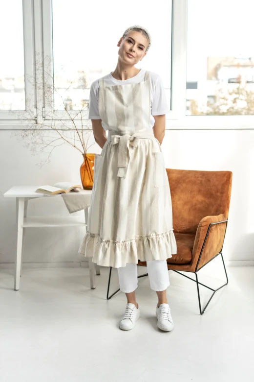 Cottagecore Apron Pattern Charlotte by Crave Stitch Suitable for Beginners in 5 Sizes